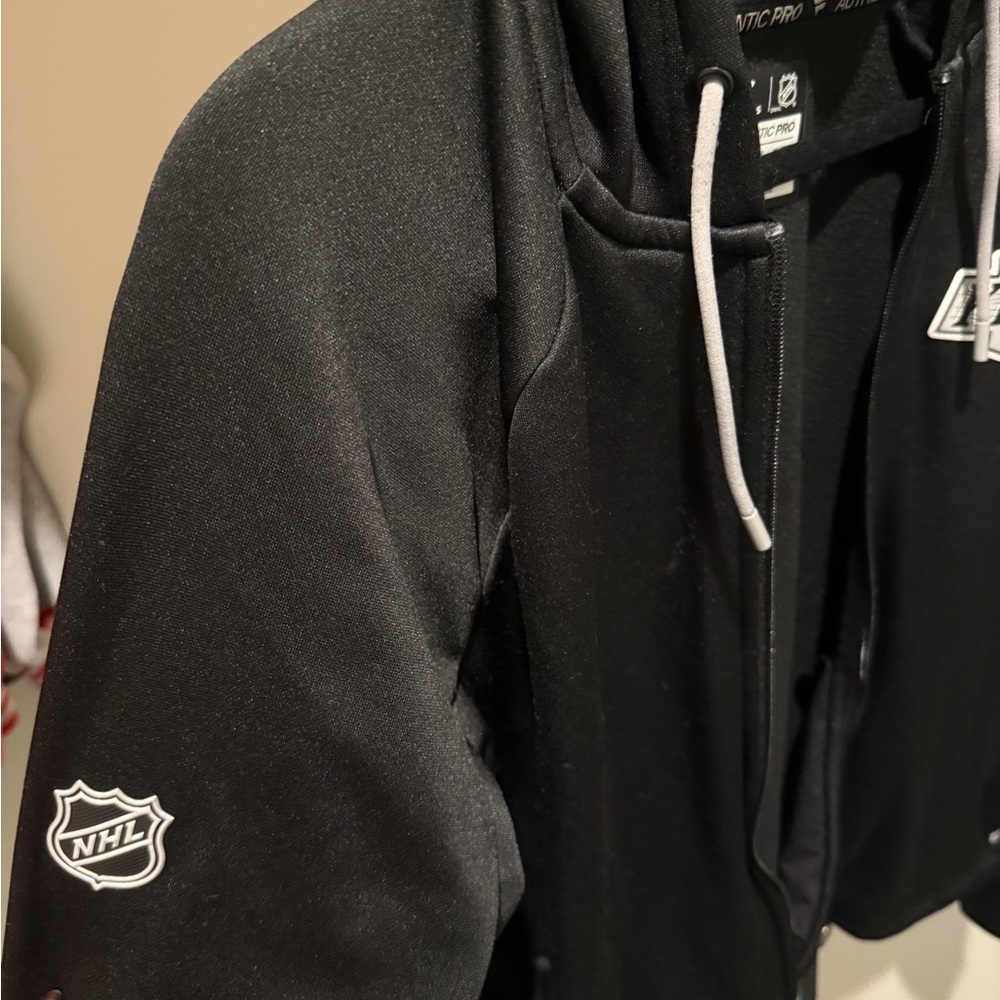 Fanatics Authentic Pro Black Jacket - image 3